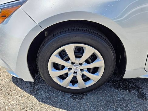 Used 2025 Toyota Corolla LE FWD image 10