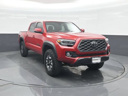 Used 2023 Toyota Tacoma TRD Off-Road w/ Technology Package AWD/4WD image 8