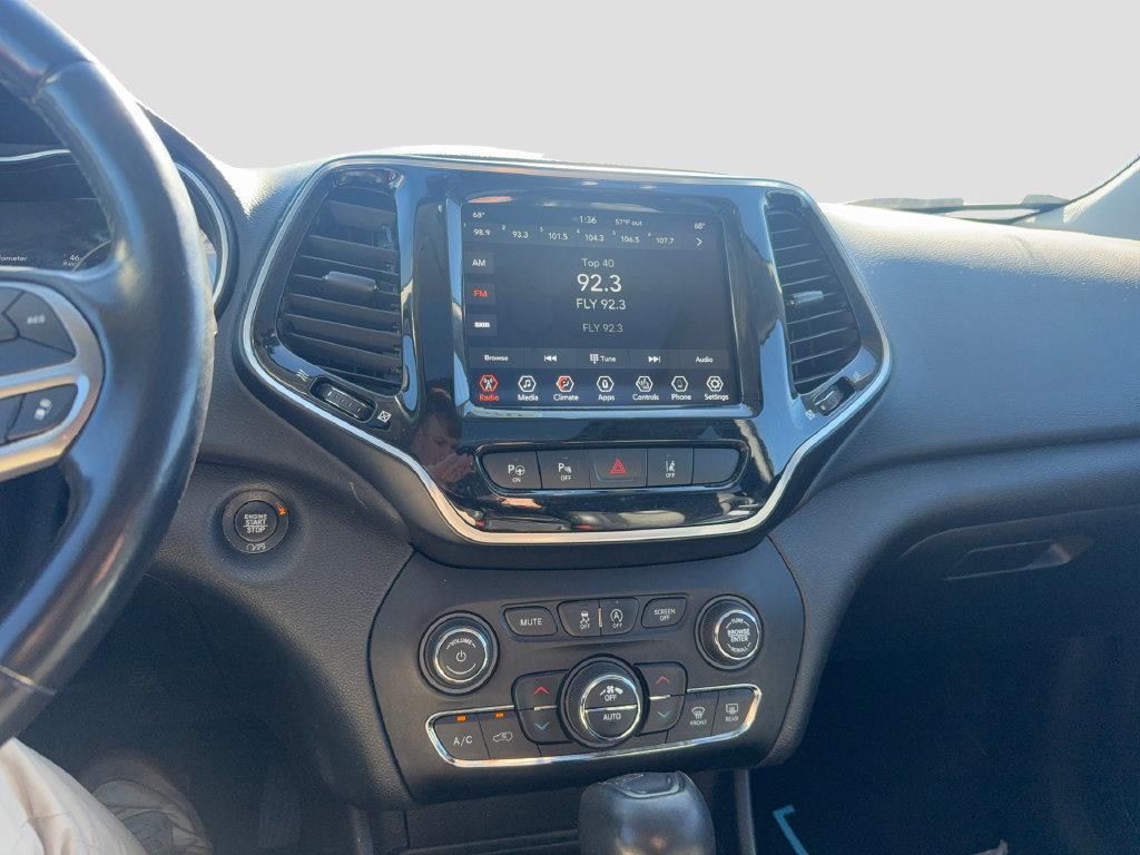 Used 2021 Jeep Cherokee Limited AWD/4WD image 19