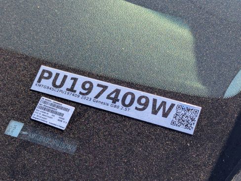 Used 2023 Genesis G80 2.5T image 34