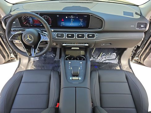 New 2026 Mercedes-Benz GLS 450 4MATIC image 9