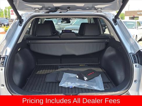 Used 2024 Toyota Corolla Cross XLE w/ Convenience Package AWD/4WD image 13