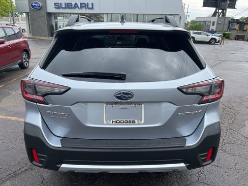 Certified 2022 Subaru Outback Limited AWD/4WD image 7