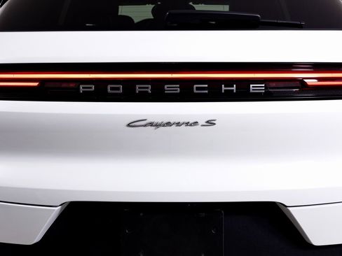 Certified 2024 Porsche Cayenne S image 14