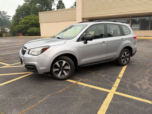 Used 2017 Subaru Forester 2.5i w/ Alloy Wheel Package AWD/4WD image 2