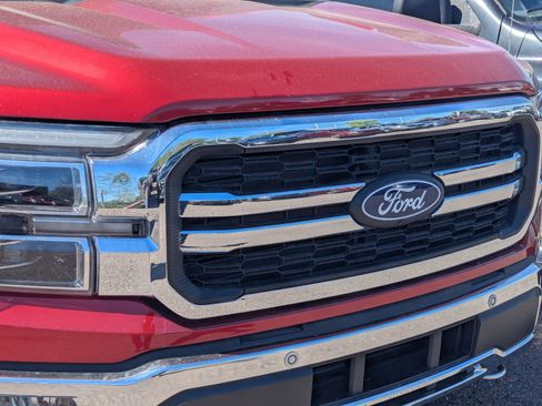 Used 2024 Ford F150 Lariat w/ FX4 Off-Road Package image 4