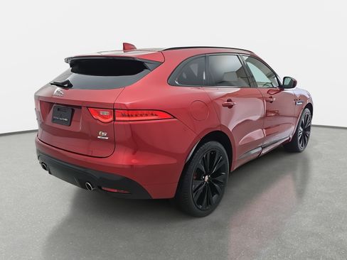 Used 2019 Jaguar F-PACE S image 3