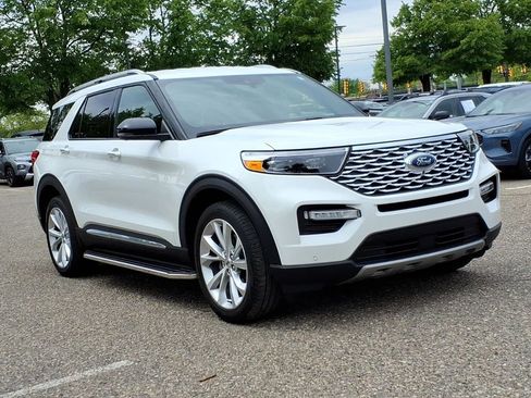 Used 2023 Ford Explorer Platinum w/ Equipment Group 601A AWD/4WD image 7