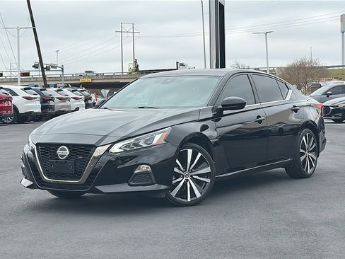 Used 2021 Nissan Altima 2.5 SR image 2