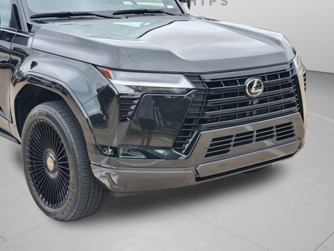 Used 2024 Lexus GX 550 w/ Accessory Package (Z1) AWD/4WD image 32