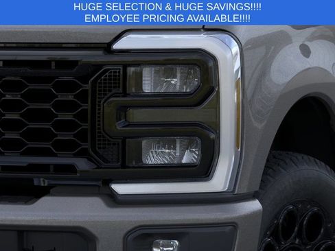 New 2026 Ford F250 XLT w/ XLT Premium Package AWD/4WD image 18