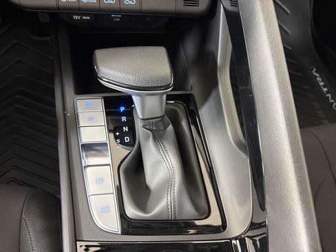 Used 2025 Hyundai Elantra Hybrid FWD image 27