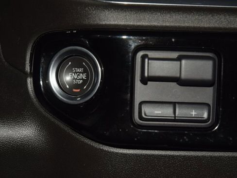 Used 2023 Chevrolet Silverado 1500 High Country w/ High Country Premium Package image 36