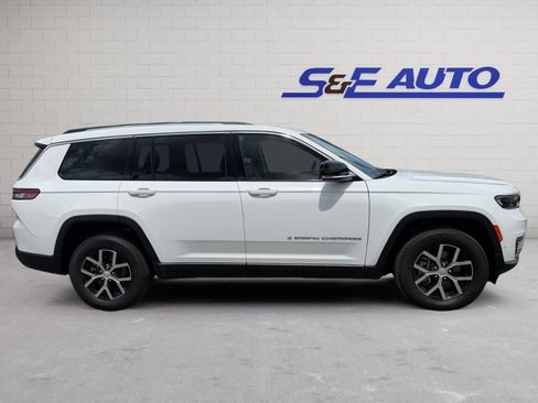 Used 2023 Jeep Grand Cherokee L Limited w/ Luxury Tech Group II AWD/4WD image 5