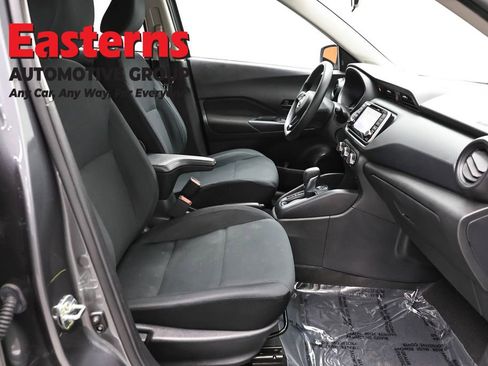 Used 2023 Nissan Kicks S image 25