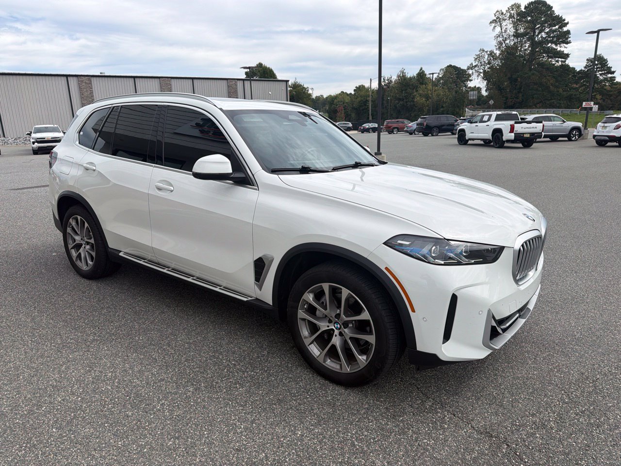 Used 2026 BMW X5 xDrive40i AWD/4WD image 11