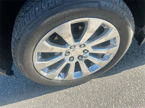 Used 2021 Chevrolet Silverado 1500 High Country w/ Technology Package image 14