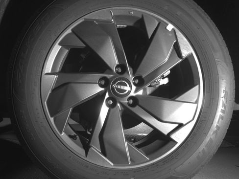 Used 2025 Nissan Rogue SV image 14