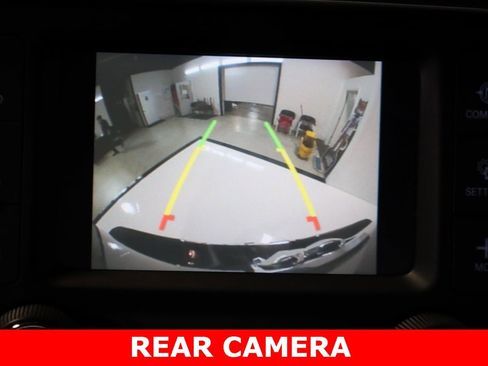 Used 2022 RAM 1500 Classic SLT image 18