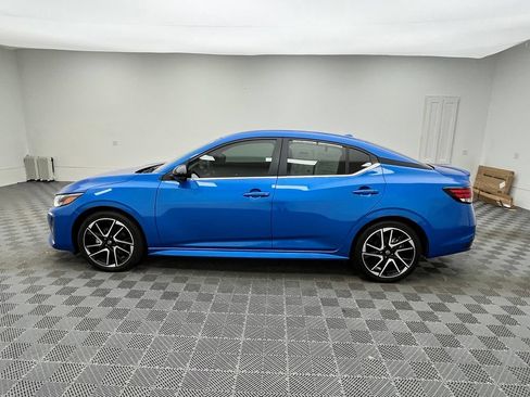 Used 2024 Nissan Sentra SR FWD image 11