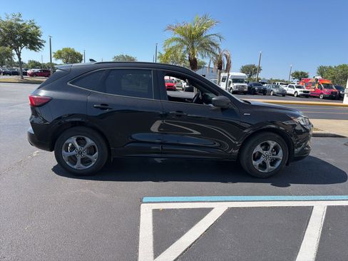 Used 2024 Ford Escape ST-Line w/ Tech Pack #1 AWD/4WD image 3