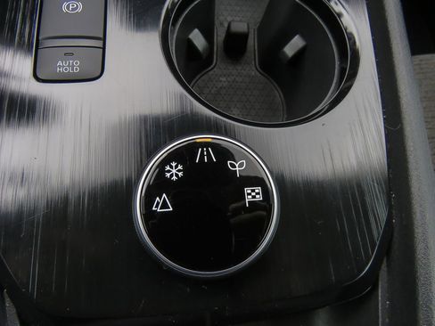 Certified 2023 Nissan Rogue SV image 14