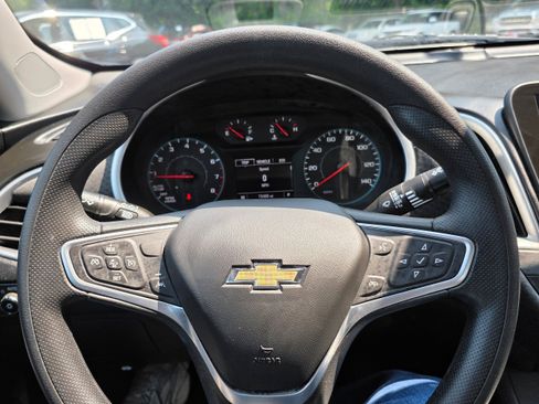 Used 2023 Chevrolet Malibu LS FWD image 9