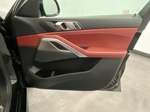 Used 2022 BMW X6 xDrive40i w/ M Sport Package image 46