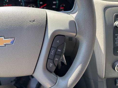 Used 2017 Chevrolet Traverse LS FWD image 19