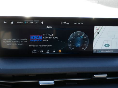 Used 2025 Genesis GV70 2.5T AWD/4WD image 33