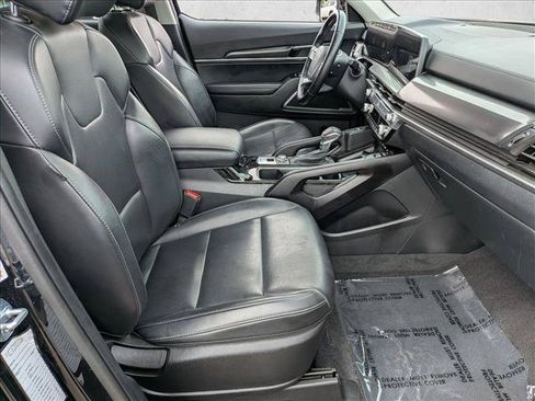 Used 2025 Kia Telluride S AWD/4WD image 29