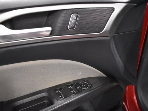 Used 2020 Ford Fusion S image 15