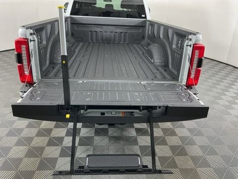 Certified 2025 Ford F350 Lariat w/ Black Appearance Package AWD/4WD image 8