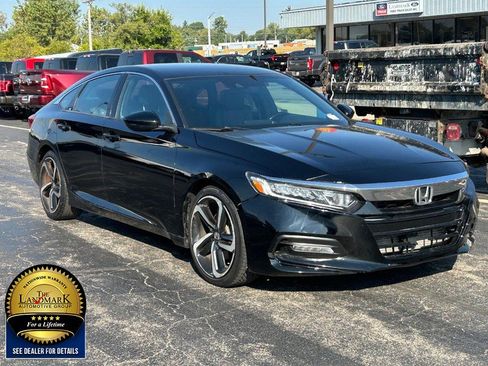 Used 2019 Honda Accord Sport image 3