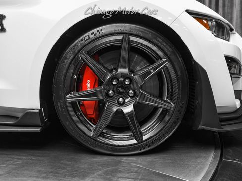 Used 2022 Ford Mustang Shelby GT500 w/ Carbon Fiber Track Pack RWD image 52