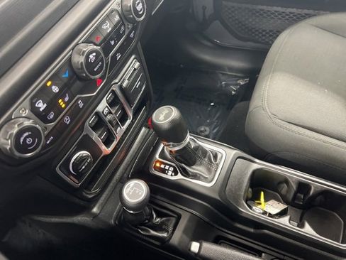 Used 2023 Jeep Wrangler Willys image 18