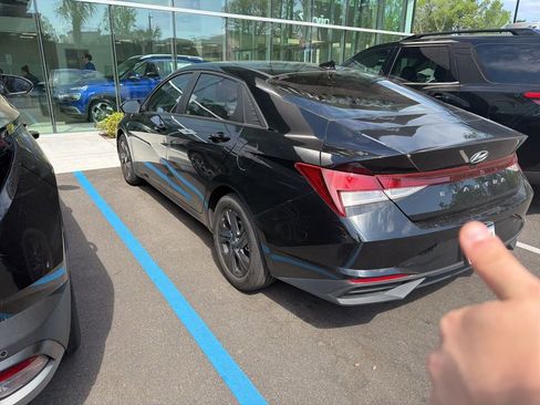 Used 2023 Hyundai Elantra SEL image 10