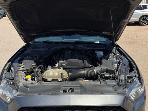 Used 2017 Ford Mustang Coupe RWD image 20