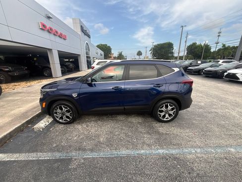 Used 2022 Kia Seltos EX AWD/4WD image 11