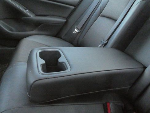 Used 2019 Honda Accord Sport image 34