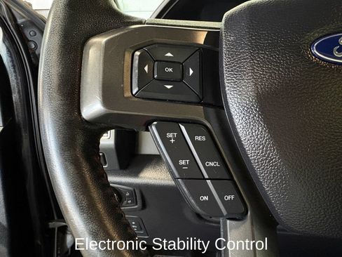 Used 2019 Ford F150 Lariat w/ Equipment Group 502A Luxury AWD/4WD image 16
