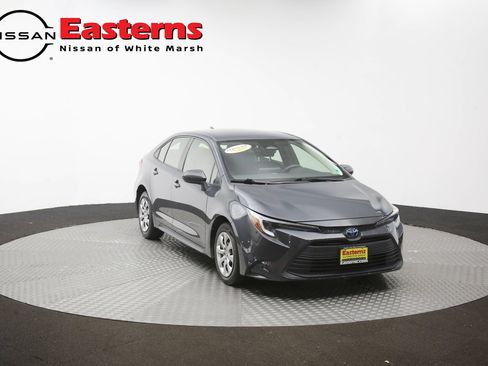 Used 2023 Toyota Corolla LE w/ Carpet Mat Package (TMS) FWD image 45