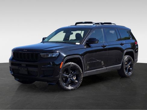Used 2023 Jeep Grand Cherokee L Laredo AWD/4WD image 7