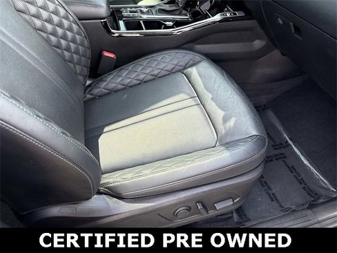 Used 2023 Kia Sorento SX image 10