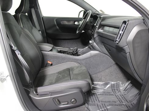 Used 2023 Volvo C40 P8 Recharge Plus AWD/4WD image 12