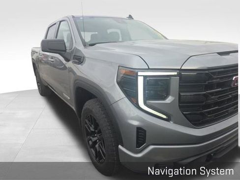 Used 2023 GMC Sierra 1500 Elevation image 2
