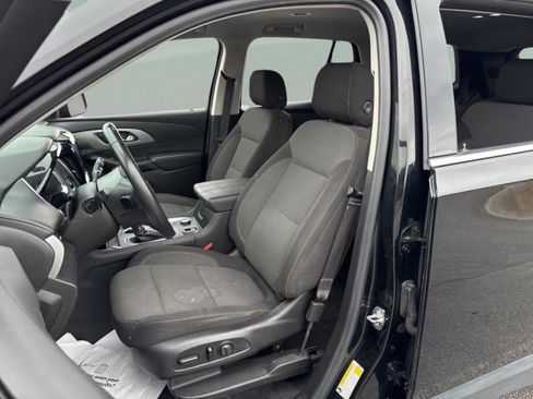 Used 2021 Chevrolet Traverse LT image 29