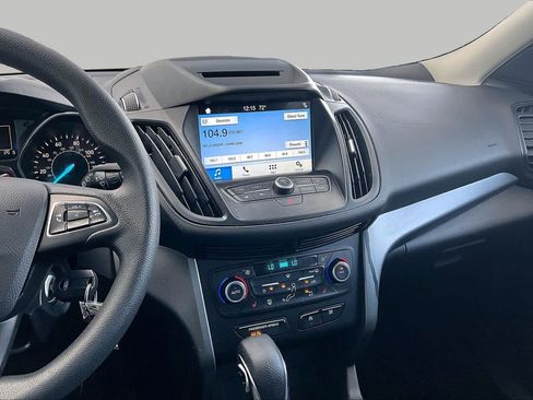 Used 2018 Ford Escape SE w/ SE Sync 3 Package AWD/4WD image 7