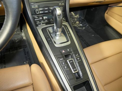 Certified 2017 Porsche 911 Targa 4 AWD/4WD image 38