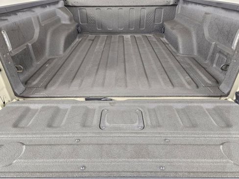 Used 2022 Jeep Gladiator Sport AWD/4WD image 35